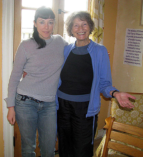 Andrea and Lois, my charming hosts at the Ecovillage!