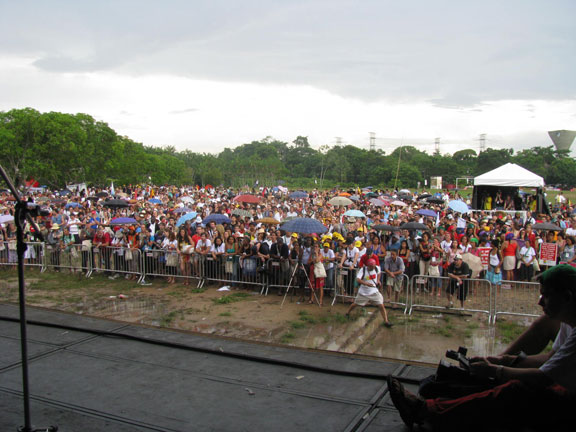 A long shot of the crowd from the stage, two hours before we finally got to give our speech.
