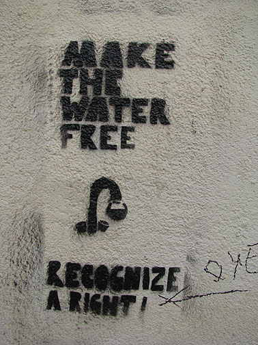 make-the-water-free-graffiti_8450