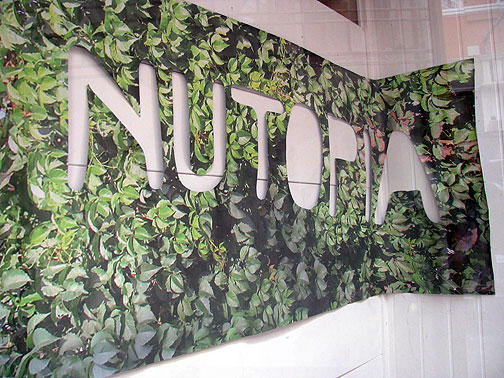 nutopia-sign_8145