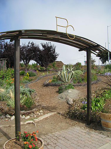 A brand new community garden has appeared at 18th and Connecticut on what I think is surplus Caltrans land.