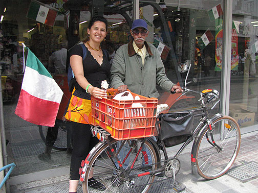 Adriana and Don Francisco Gonzalez Estrada with his 1957 bicycle.